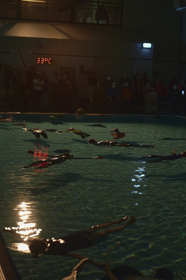 Alicia Frankovich’s performance “Rich in World/Poor in World’ as a part of Melbourne Now